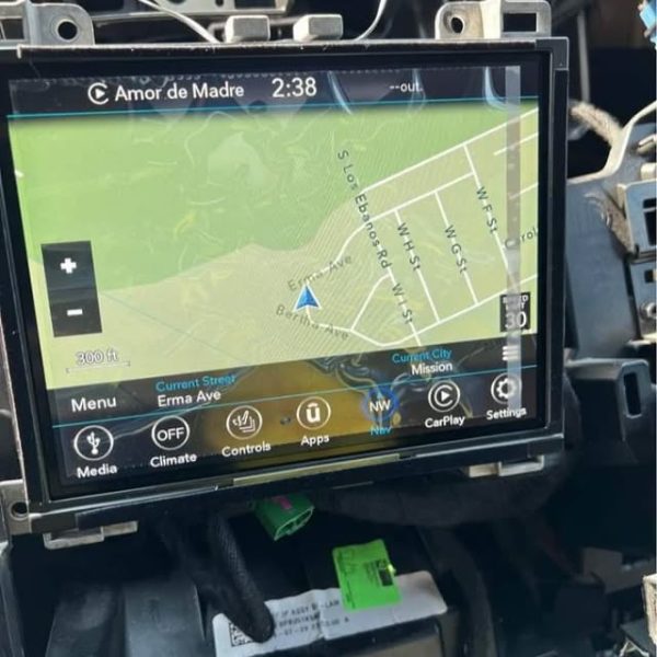 Uconnect 5inch 8.4 Radio